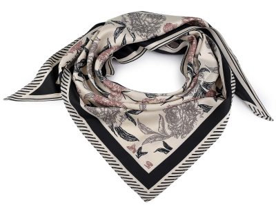 Saténový šátek trojúhelníkový s květy 65x135 cm{% if product.brand.name %} – Stoklasa{% endif %}