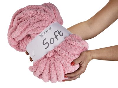 Pletací příze žinylková Soft 250 g{% if product.brand.name %} – Stoklasa{% endif %}