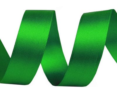 Atlasová stuha 20 metrů oboulící šíře 24 mm{% if variant.name %} – 080 310 avokádo{% endif %}