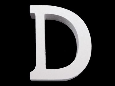 Dřevěná dekorace písmena abecedy výška 8 cm{% if variant.name %} – 4 "D" bílá sněžná{% endif %}
