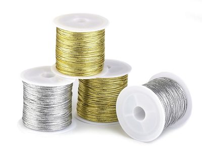 Plochá šňůrka s lurexem šíře 1,1 mm návin 30 metrů{% if product.brand.name %} – Stoklasa{% endif %}