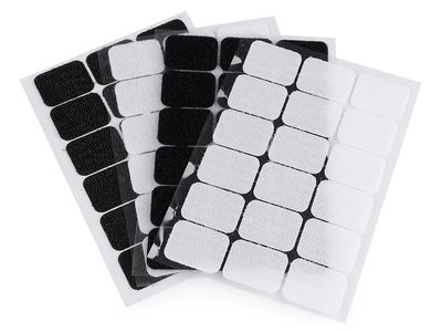 Suchý zip samolepicí obdélníčky 25x32 mm{% if product.brand.name %} – Stoklasa{% endif %}
