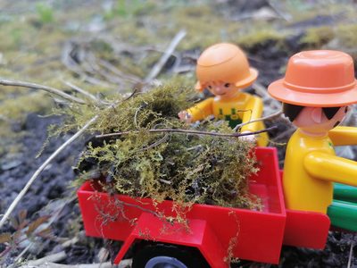 IGRÁČEK Zahradník s traktůrkem a doplňky v krabičce – fotka 4