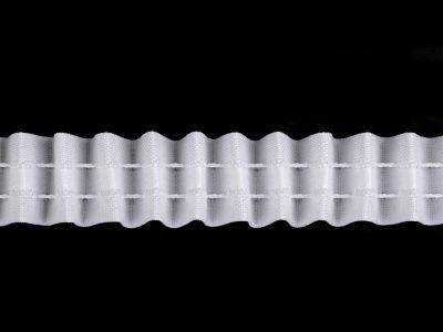 Záclonovka šíře 25 mm univerzální řasení balení 50 metrů{% if product.brand.name %} – Galanterka{% endif %}