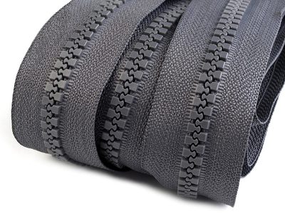 Zip kostěný 8 mm METRÁŽ{% if variant.name %} – 312 šedá tmavá{% endif %}