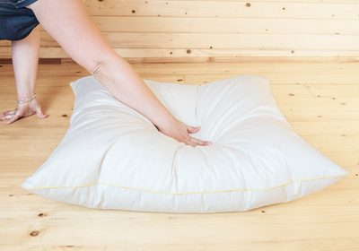 Péřový polštář PREMIUM - 70x90 cm (1600 g) – Husí peří – fotka 1