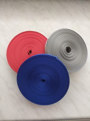 Popruh PES 20 mm s reflexními  pásky návin 11 METRŮ{% if product.brand.name %} – Galanterka{% endif %}