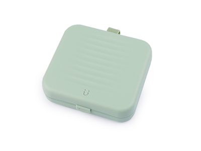 Magnetické pouzdro k šicímu stroji s náplní{% if variant.name %} – 2 zelenkavá{% endif %}