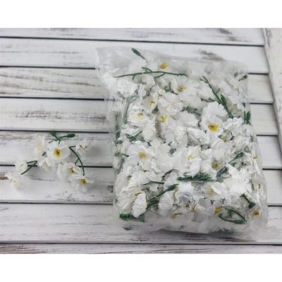 Gypsophila hlavička 8 cm bílá - 3,5-4 x 1,5 x 7,5-8 cm{% if product.brand.name %} – Morex{% endif %}