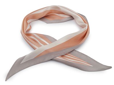 Saténový šátek 35x115 cm{% if variant.name %} – 5 pudrová{% endif %}