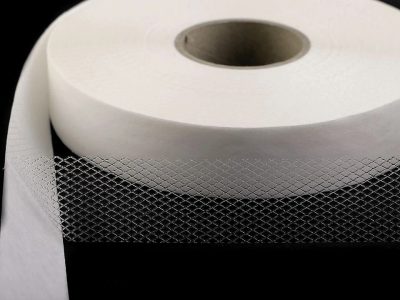 Fixační mřížka zažehlovací šíře 30 mm návin 100 metrů{% if product.brand.name %} – Galanterka{% endif %}