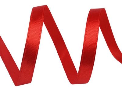 Atlasová stuha šíře 6 mm 22 metrů{% if variant.name %} – 26 červená{% endif %}