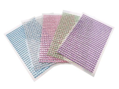 Samolepící kamínky na lepícím proužku Ø4 mm{% if product.brand.name %} – Stoklasa{% endif %}