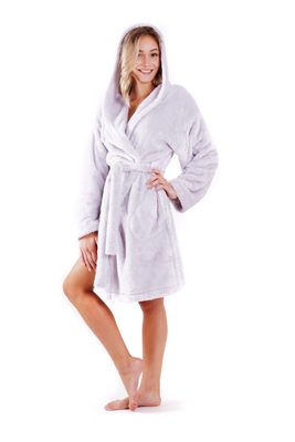 Krátký župan s kapucí Lilly extra one size světle šedý 33 20 9151{% if product.brand.name %} – Vestis{% endif %}