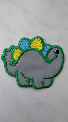 Reflexní nažehlovačka s obrázkem{% if variant.name %} – dinosaur zelený{% endif %}