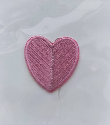 Nažehlovačka vyšívané srdce{% if variant.name %} – růžové{% endif %}