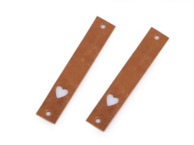 Kožený štítek srdce 12x70 mm{% if variant.name %} – 5 hnědá přírodní{% endif %}