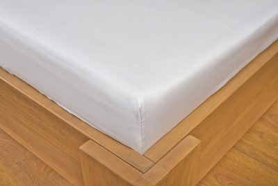 Bílé Saténové Prostěradlo 180x200 cm – fotka 1
