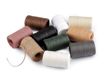 Lýko rafie k pletení tašek - přírodní, šíře 5-8 mm{% if product.brand.name %} – Stoklasa{% endif %}