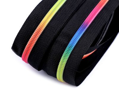 Duhový zip spirálový šíře 6 mm metráž 1 m{% if variant.name %} – 2 černá{% endif %}