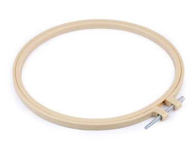 Vyšívací kruh plastový Ø18,5 cm{% if product.brand.name %} – Stoklasa{% endif %}