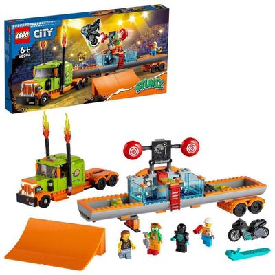 LEGO CITY Kaskadérský kamion 60294 STAVEBNICE{% if product.brand.name %} – LEGO{% endif %}