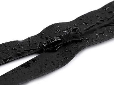 Voděodolný zip No 7 délka 20 cm spirálový matný{% if product.brand.name %} – Stoklasa{% endif %}