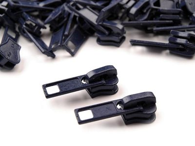 Jezdec ke kostěným zipům 5 mm 10ks{% if variant.name %} – 13/330 modrá tmavá{% endif %}