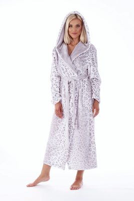 Dlouhý župan s kapucí Irbis 39 56 9101{% if product.brand.name %} – Vestis{% endif %}
