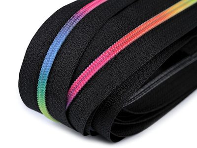 Duhový zip spirálový šíře 3 mm metráž 1 m{% if variant.name %} – 322 černá{% endif %}