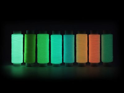 Vyšívací nit Lumina 200 m svítící ve tmě{% if product.brand.name %} – Stoklasa{% endif %}