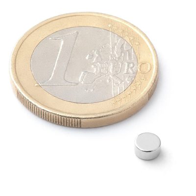Neodymový magnet kotouč Ø 4 mm, v. 2 mm, síla 420 g - 10 kusů{% if product.brand.name %} – UNIMAGNET{% endif %}