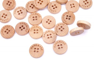 Knoflík dřevěný handmade 2736 vel.36 - 22,9mm 12 kusů{% if product.brand.name %} – Galanterka{% endif %}
