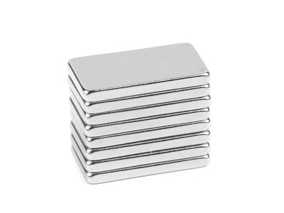 Magnet 10x20 mm 2 kusy – fotka 1