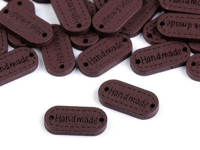 Dřevěná cedulka / ozdoba Handmade 11x23 mm 10 ks{% if variant.name %} – 3 hnědá tm.{% endif %}