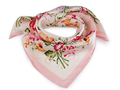 Saténový šátek 65x65 cm{% if variant.name %} – 2 růžová lasturová{% endif %}