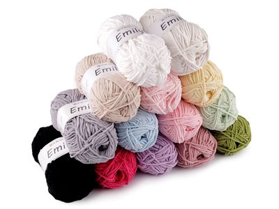 Pletací žinylková příze Emily 100 g{% if product.brand.name %} – Stoklasa{% endif %}