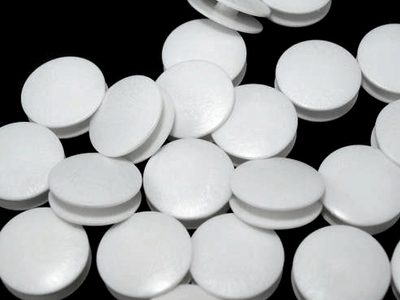 Knoflík cíchový dvojitý vel. 28 - karta 20 ks{% if product.brand.name %} – VTC{% endif %}