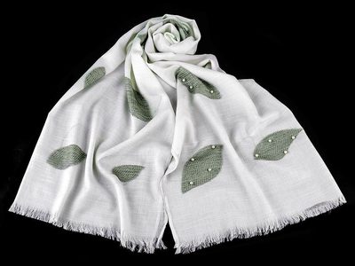 Šála s listy a perlami 65x175 cm{% if variant.name %} – 3 zelená khaki{% endif %}