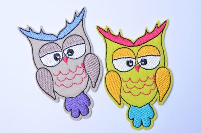 Aplikace nažehlovací 158 filcová SOVA{% if variant.name %} – šedá{% endif %}