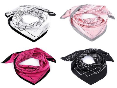 Saténový šátek s geometrickými vzory 70x70 cm{% if product.brand.name %} – Stoklasa{% endif %}