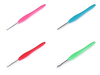 Háček na háčkování se silikonovou rukojetí vel. 3; 3,5; 4; 5{% if product.brand.name %} – Stoklasa{% endif %}