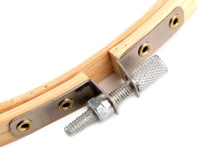 Vyšívací kruh bambusový Ø25,5 cm{% if product.brand.name %} – Stoklasa{% endif %}
