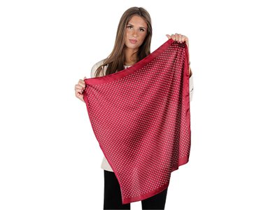 Saténový šátek puntík 65x65 cm{% if product.brand.name %} – Stoklasa{% endif %}