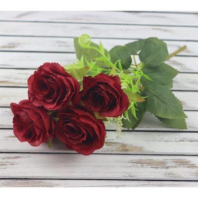 kytice růží mini 32 cm, červená - 15 x 12 x 32 cm{% if product.brand.name %} – Morex{% endif %}
