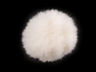 Kožešinová bambule s poutkem Ø14 cm{% if variant.name %} – 4 (Ø12 cm) krémová nejsvět.{% endif %}