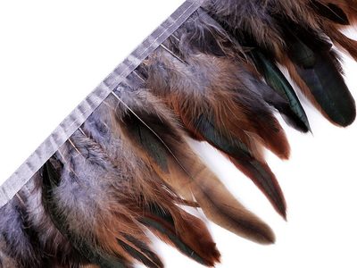 Prýmek - kohoutí peří šíře 15 - 19 cm METRÁŽ{% if variant.name %} – 2 šedá{% endif %}