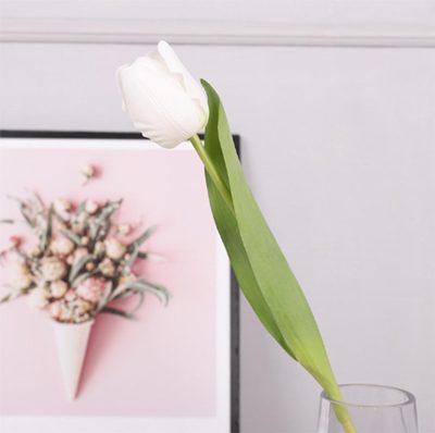 Umělý tulipán bílý X6862-01{% if product.brand.name %} – {% endif %}