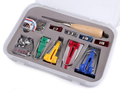 Set nářadí na zakládání šikmých proužků{% if product.brand.name %} – Mikaton{% endif %}