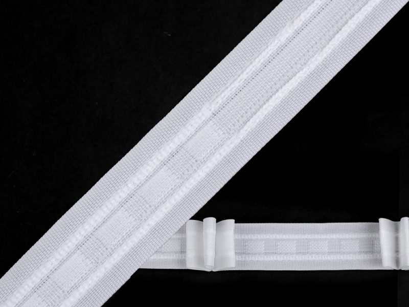 Záclonovka 3 skladová šíře 25 mm METRÁŽ